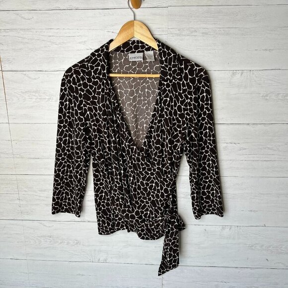 Chicos Blouse Womens Size 1/M Giraffe Print Faux Wrap Long Sleeve Contemporary - Picture 3 of 15